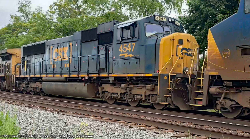 CSX 4547